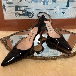 MANOLO BLAHNIK Carolyne Leather Low-Heel Slingback Pump 8